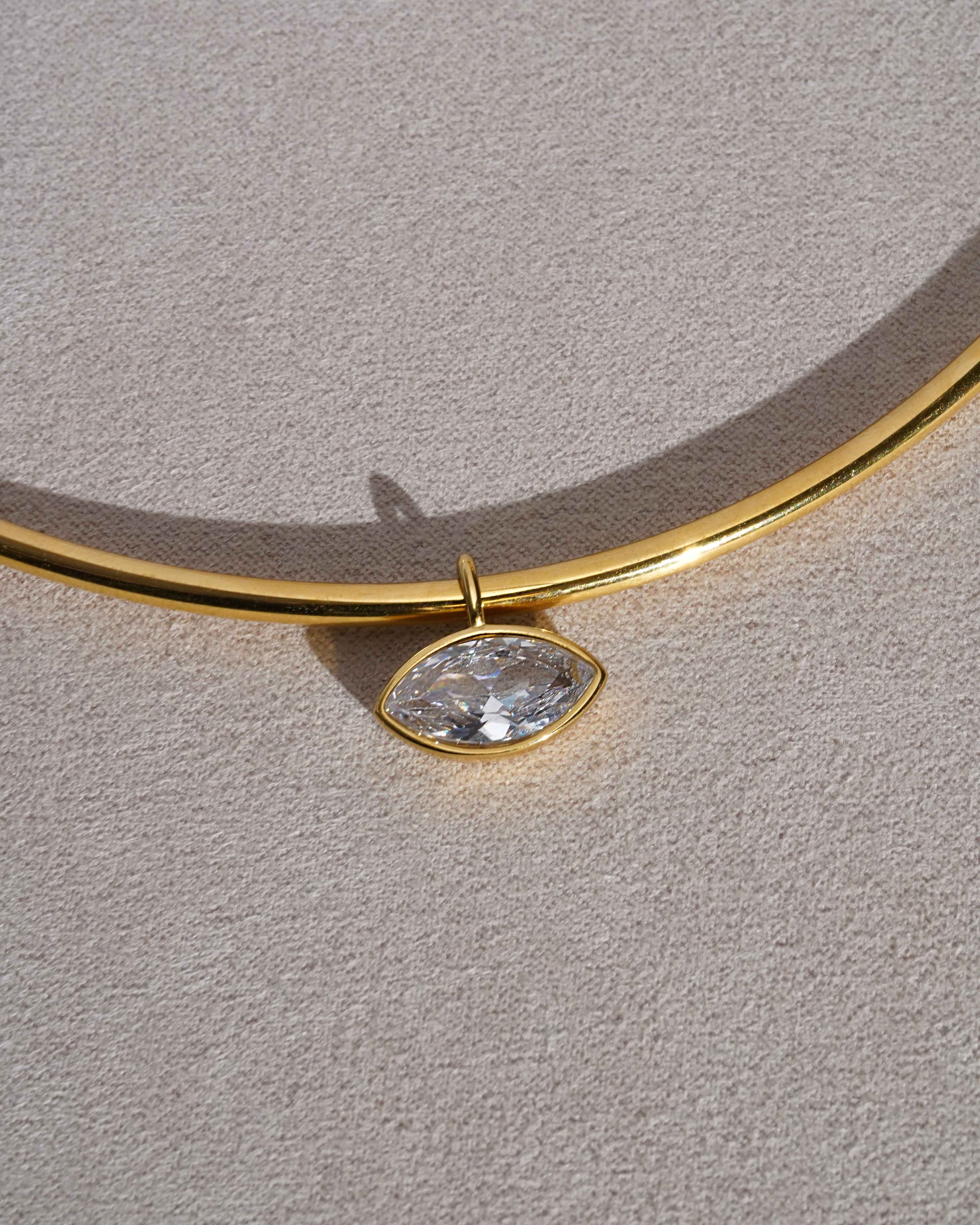 Oliver Duke Marquise Collar