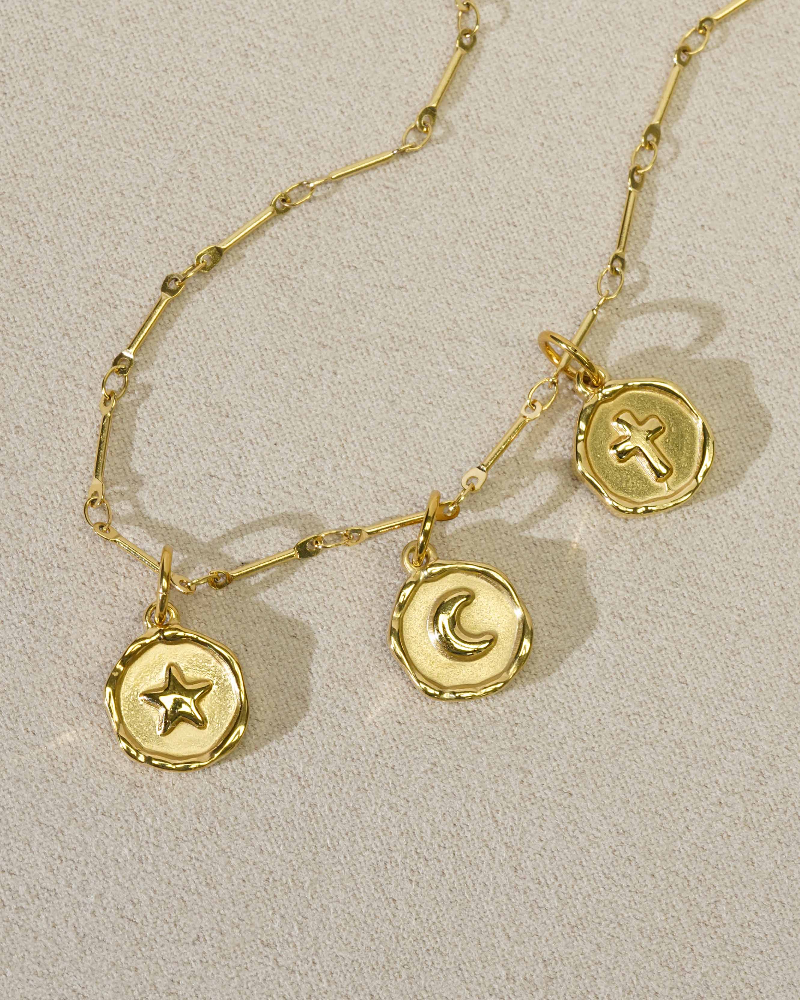 Round Star Charm