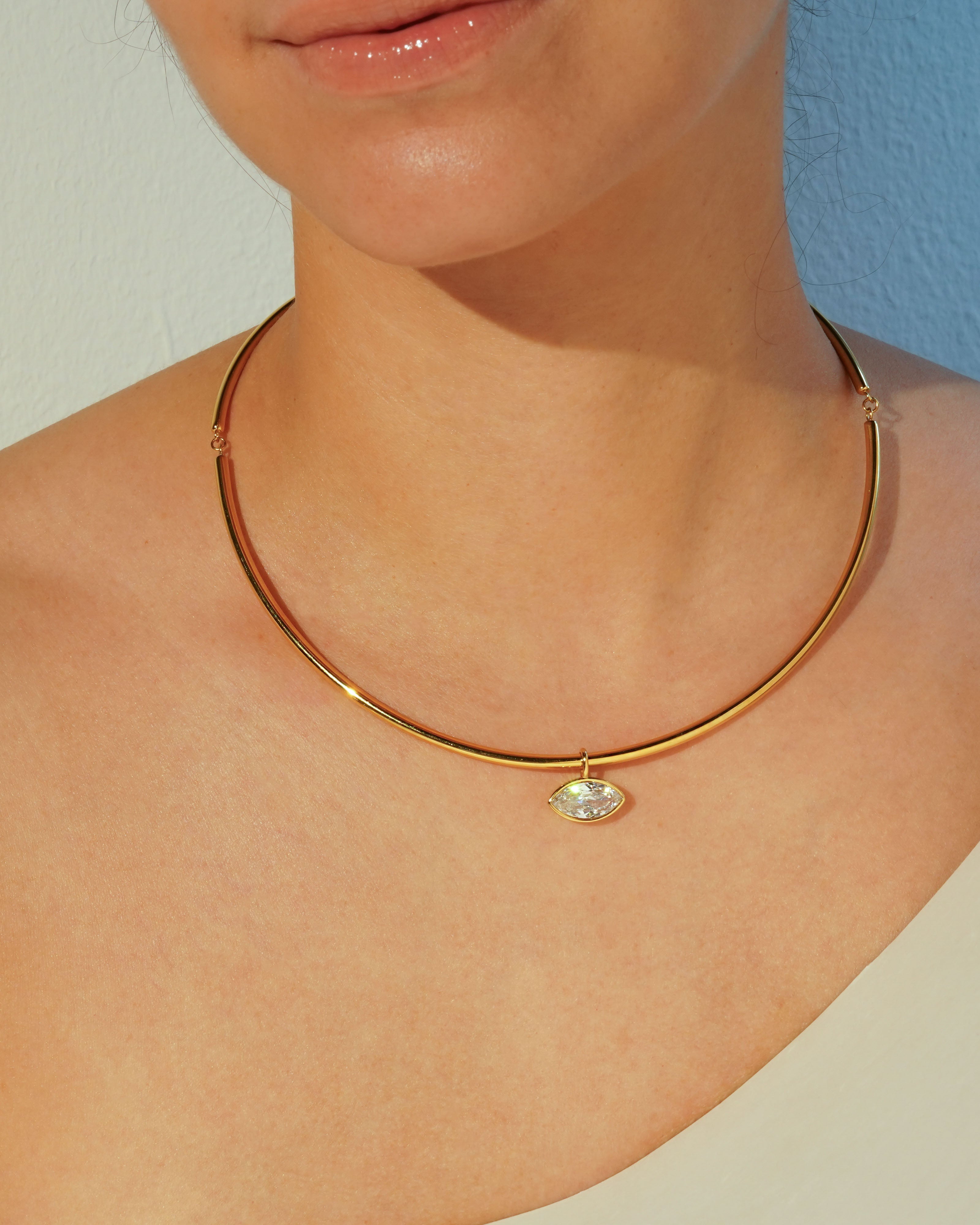 Oliver Duke Marquise Collar